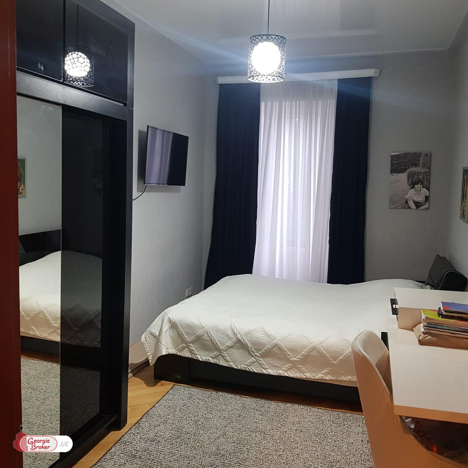 იყიდება ახალი გარემონტებული 3 ოთახიანი ბინა